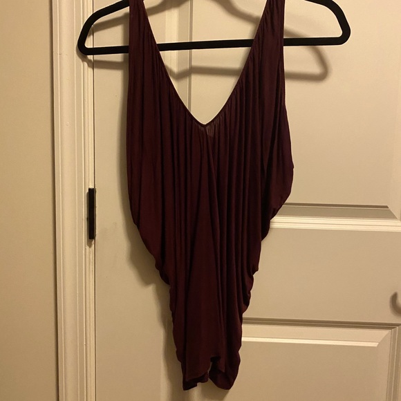 Guess double V tank top - Picture 5 of 6